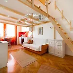 Budapest Magic Nest