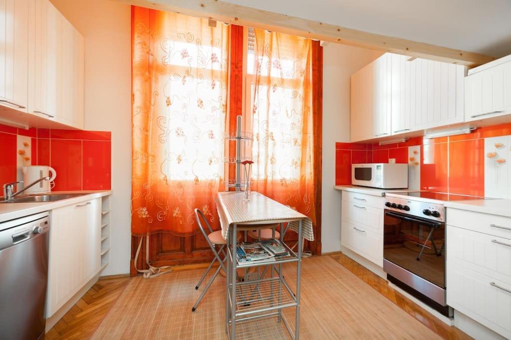 Magic Nest Apartment